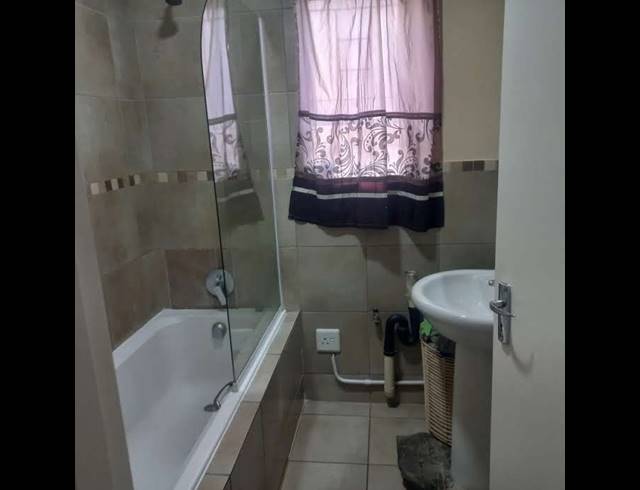 3 BEDROOM HOUSE TO LET IN KOSMOSDAL